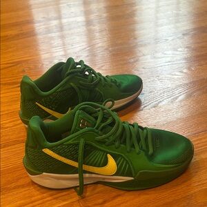 Nike Sabrina 2 Oregon Sneakers
